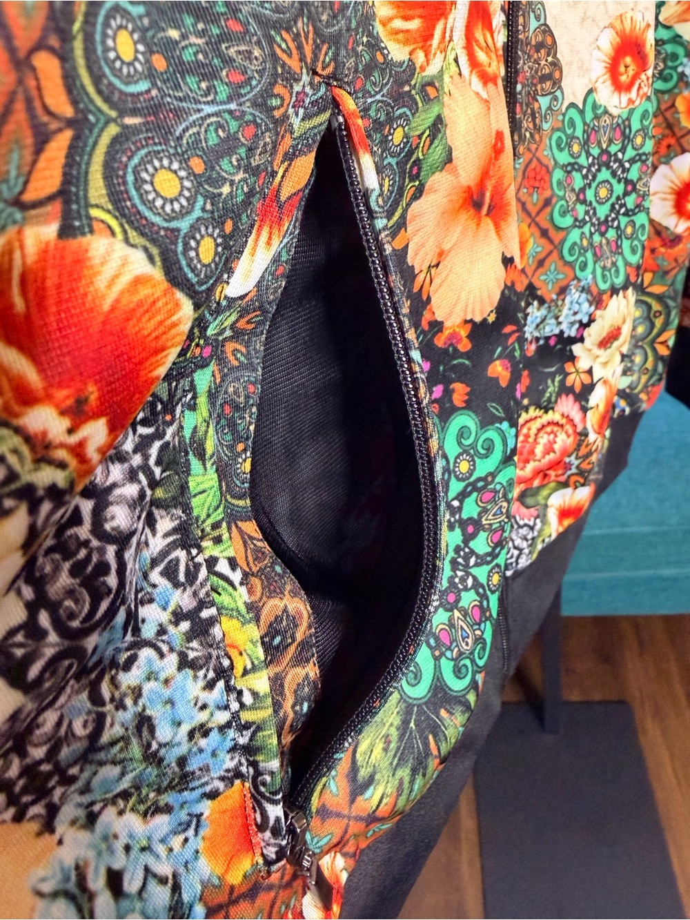 Princess Cruises Floral Mosaic Zip-Up Track Jacket - Vibrant Multi NWOT - Picture 4 of 12